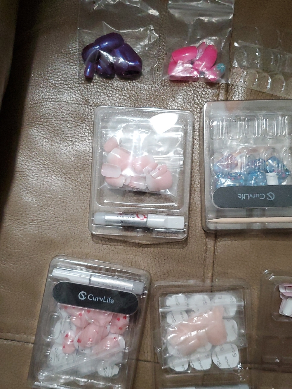 Assorted Press-On Nail Lot - Picture 2 of 3